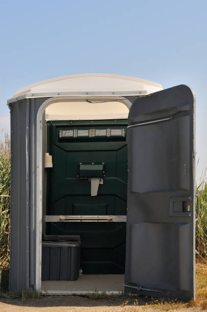 Portable Toilet Options We Offer in Redington Shores, FL